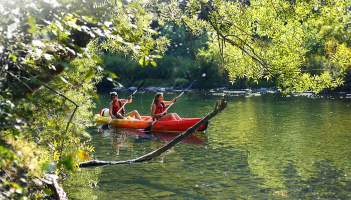 Pratiquer le canoe en pleine nature sur l'Hérault.